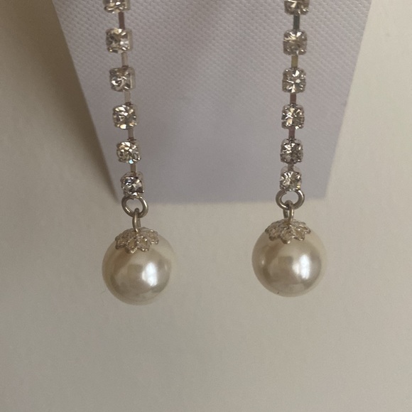 Pearl Drop Earrings - Picture 8 of 8